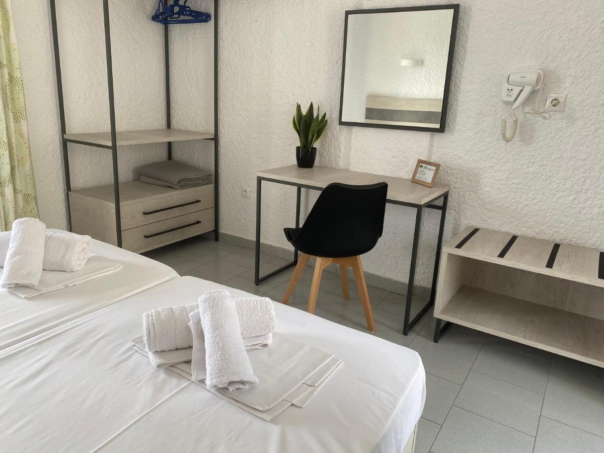 Agia Marina  Georgina酒店 外观 照片
