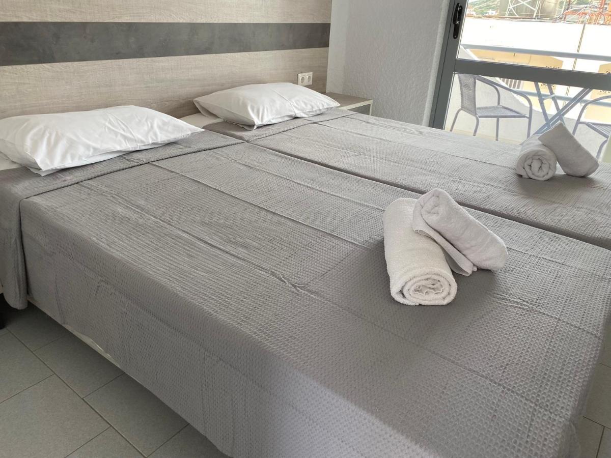 Agia Marina  Georgina酒店 外观 照片