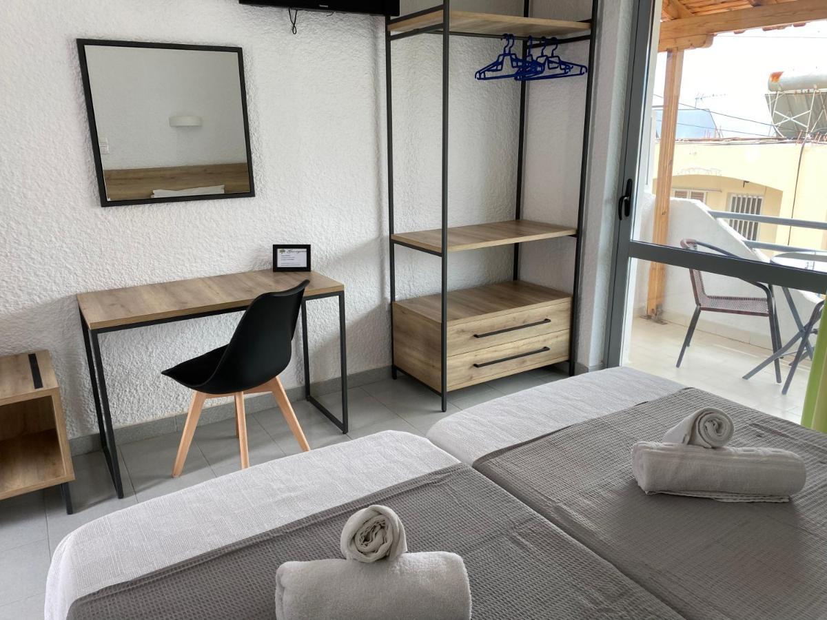 Agia Marina  Georgina酒店 外观 照片